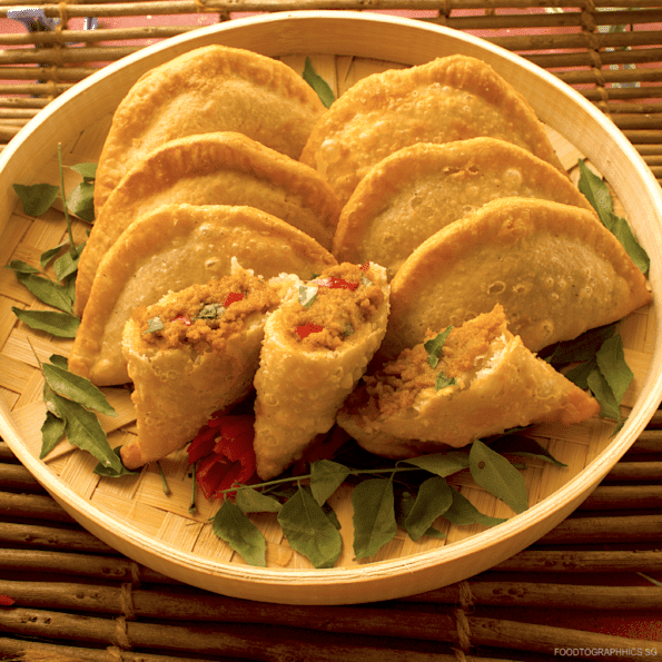 Vegetarian Curry Puff 大咖喱卜 10pcs (Tian Xin Su Shi Bao Dian)Halal